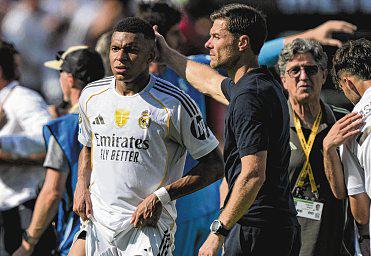 Alonso Weighs Formation Changes Ahead of La Liga Opener
