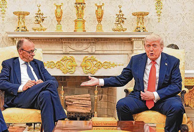 Germany's Newly Elected 'Foreign Chancellor' Faces Discord at Home