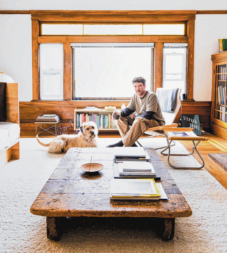 Ceramics' charm for fashion-conscious men