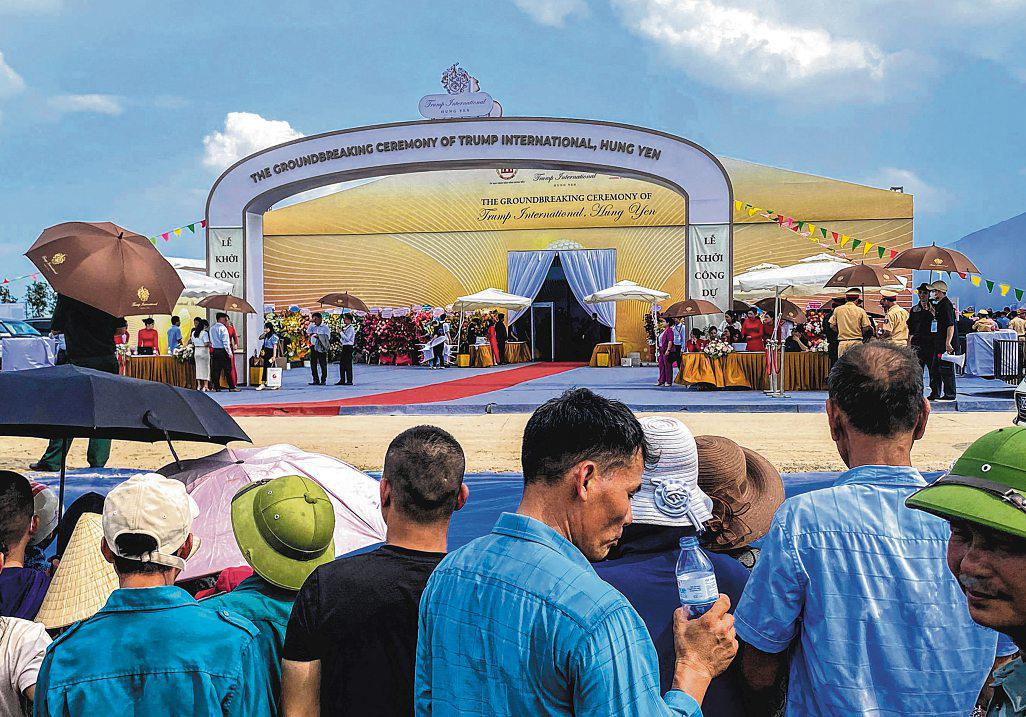 Fistful of dollars for Viet farmers displaced for Trump golf club