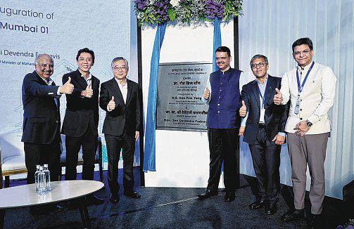 DPM Gan Kicks Off India Visit With Singapore Firms Inking Investment Deals