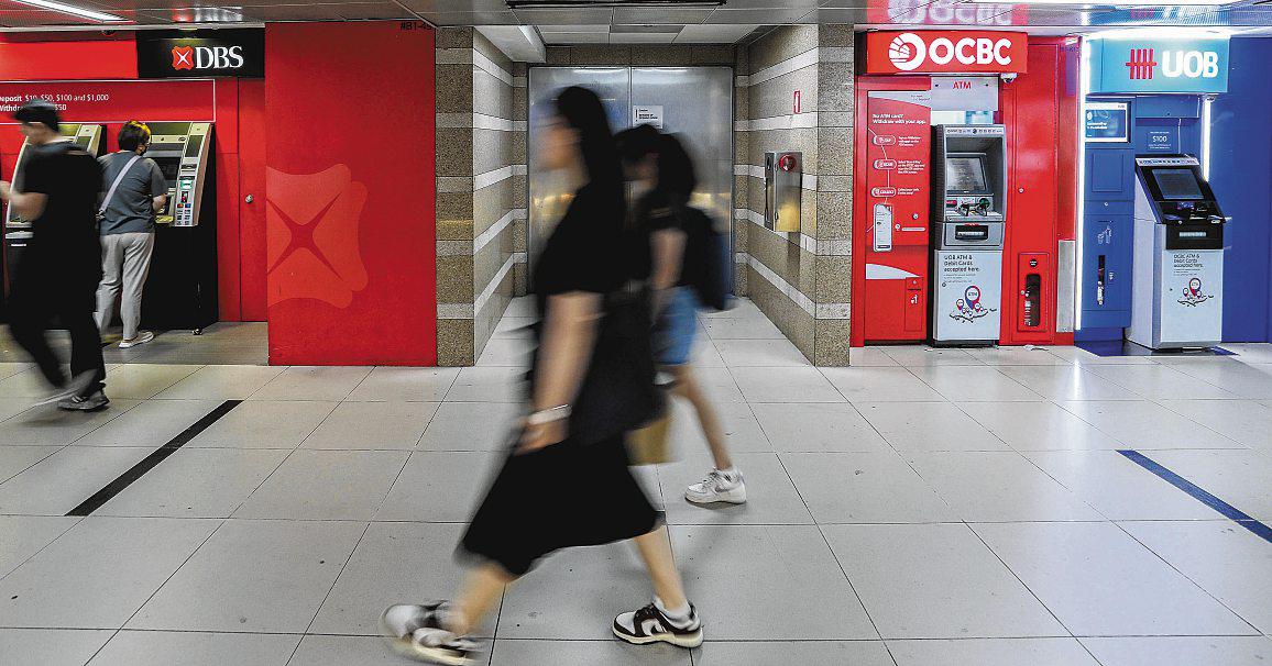 Singapore banks face headwinds, but DBS pulling ahead: Analysts