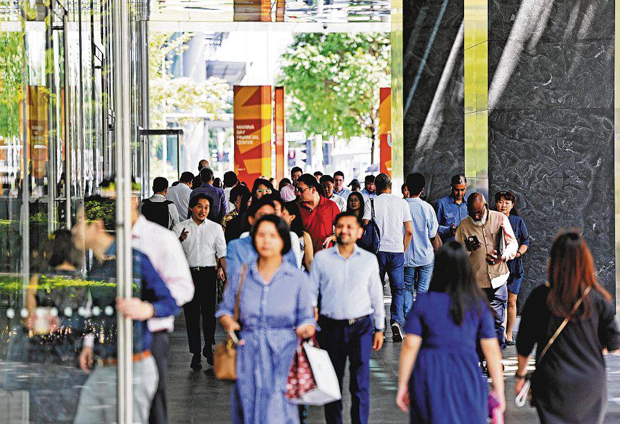 Singapore Ranks First Among 109 Countries in AI Readiness: Report