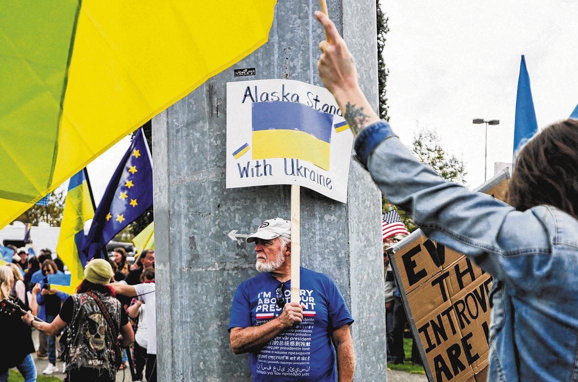 US Secret Service Rushes to Alaska to Prepare for Trump-Putin Summit