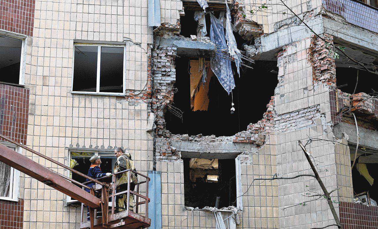 Outline Emerges of Putin's Offer to End His War in Ukraine