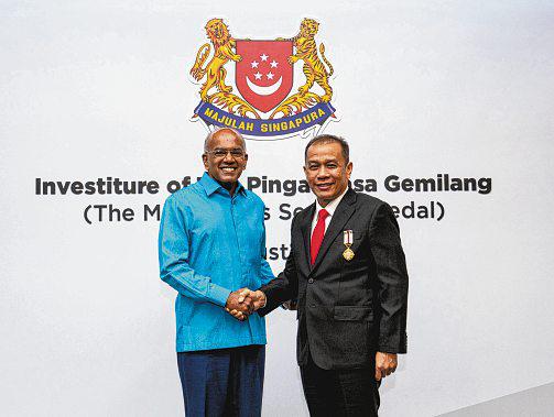 Malaysia's Inspector-General of Police receives prestigious Singapore award