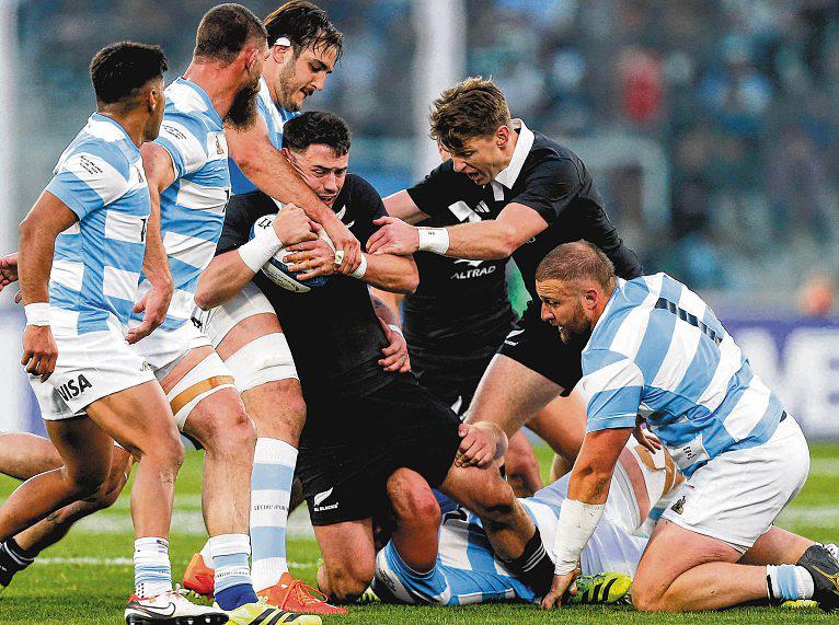 All Blacks wary of Pumas' "fighting mentality" in Buenos Aires rematch