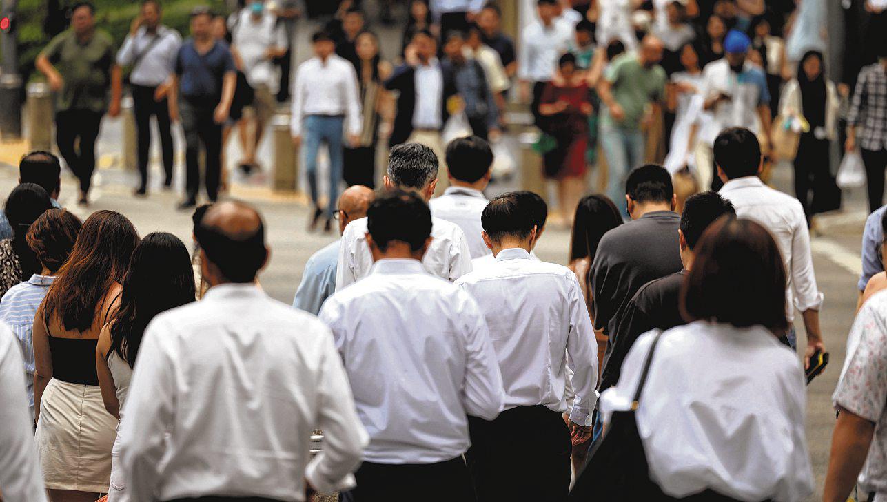 Does HR still need humans?