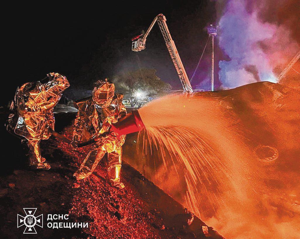 Zelensky Calls for More Pressure on Russia After Attack on Gas Distribution Station