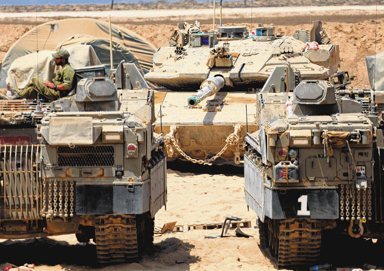 Israel Begins First Steps in Bid to Seize Gaza City, Calls Up Reservists