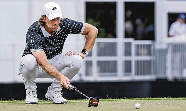 Fleetwood, Henley Lead for Year's Biggest Prize