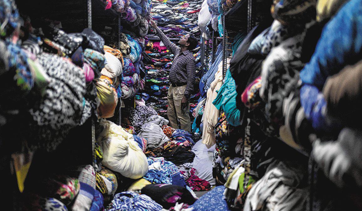 US Tariffs Threaten Millions of Jobs in India's Textile Sector as Orders Shrink