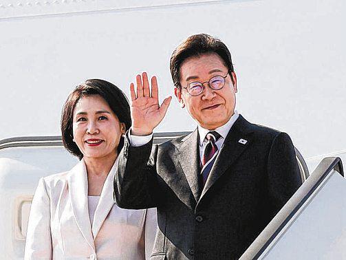 As South Korea's Leader Meets Trump, Concerns Over China Loom Large