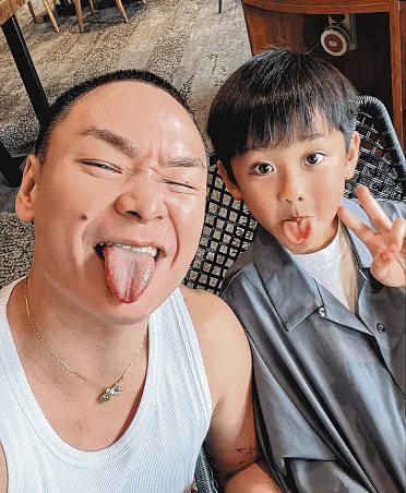 Kevin Cheng's Father-Son Holiday to Singapore