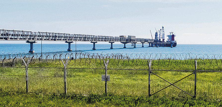 US, Russia Reportedly Discussed Energy Deals Alongside Ukraine Talks