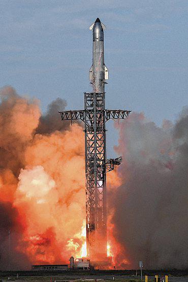 SpaceX Answers Critics With Successful Starship Test Flight