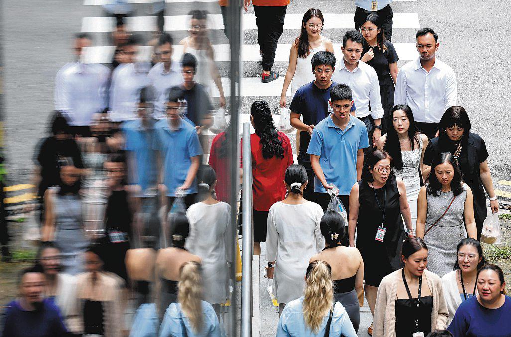 More companies in S'pore set to freeze wages as outlook sours: SBF survey