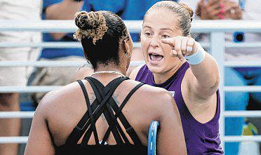 Townsend, Ostapenko trade barbs after clash