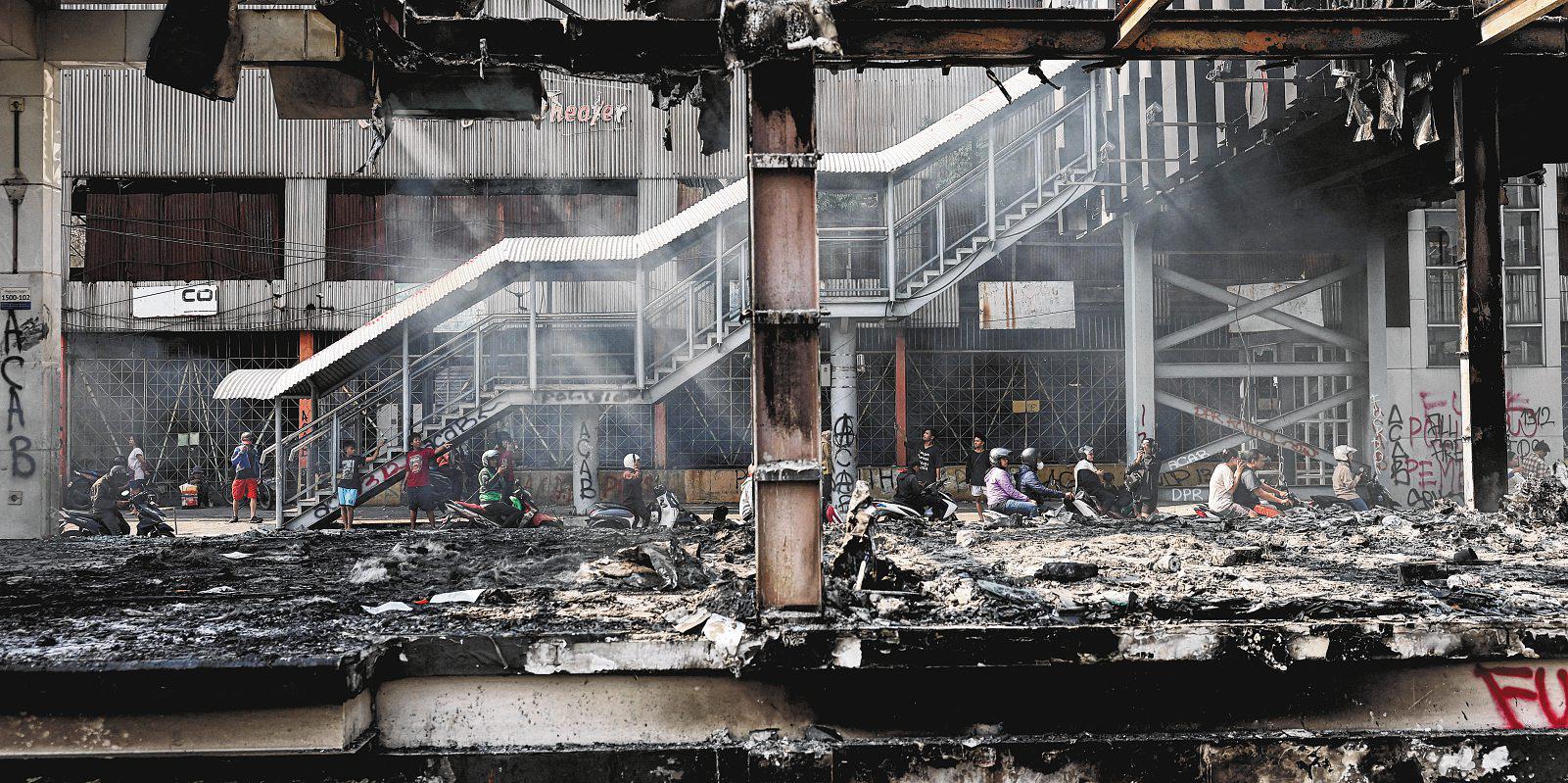Three killed in Indonesia as anti-government protests spread