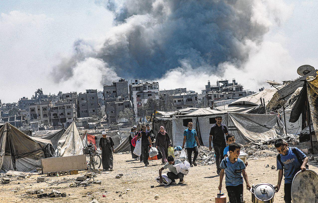 Israel Pounds Gaza City Suburbs as Netanyahu Convenes Security Cabinet