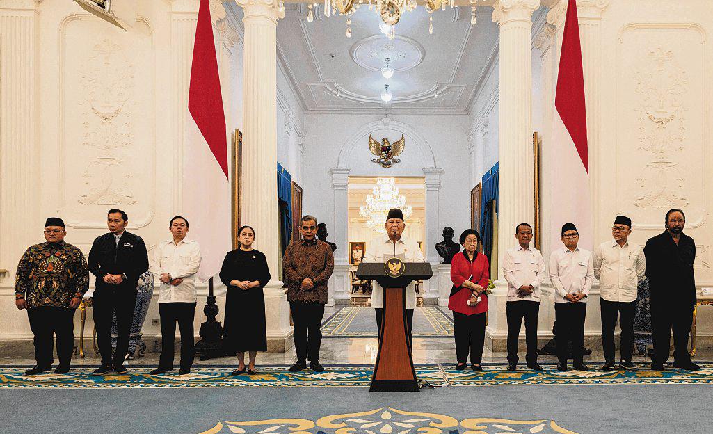 Prabowo calls for calm, revokes lawmakers' perks