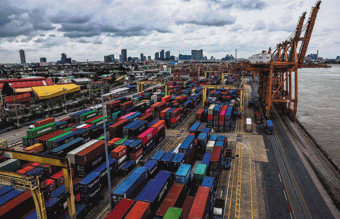 Concede or resist? Neither, as the world moves on from Trump's tariff tantrum