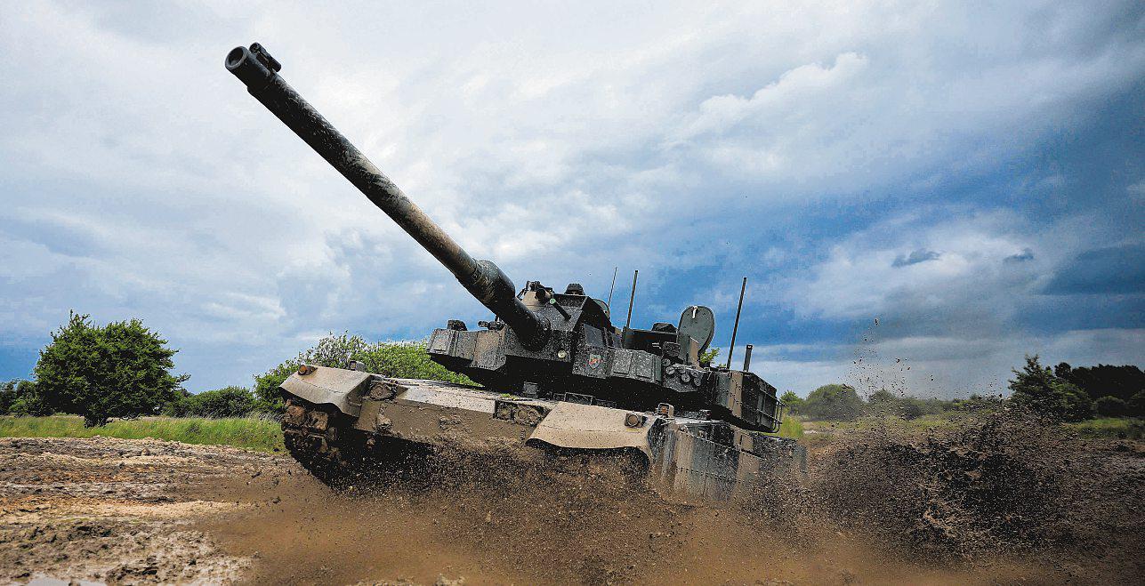 Meet the World's Hottest Upstart Weapons Dealers
