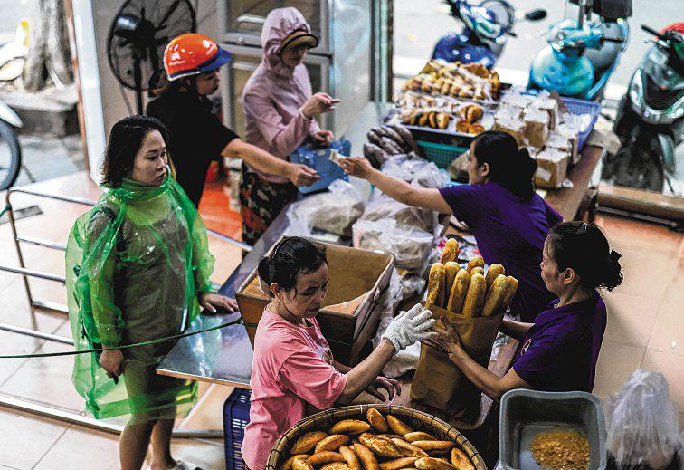 Banh mi, not baguettes: French influence in Vietnam declines