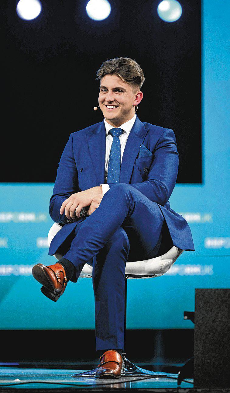 Britain's right-wing wave produces 19-year-old head of local government