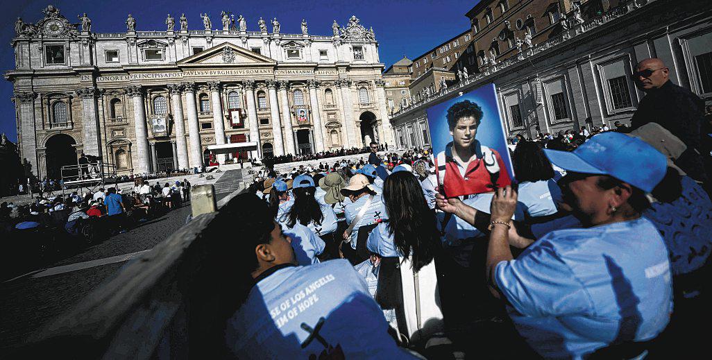 God's Influencer: Pope Officially Declares Italian Teen Carlo Acutis a Saint