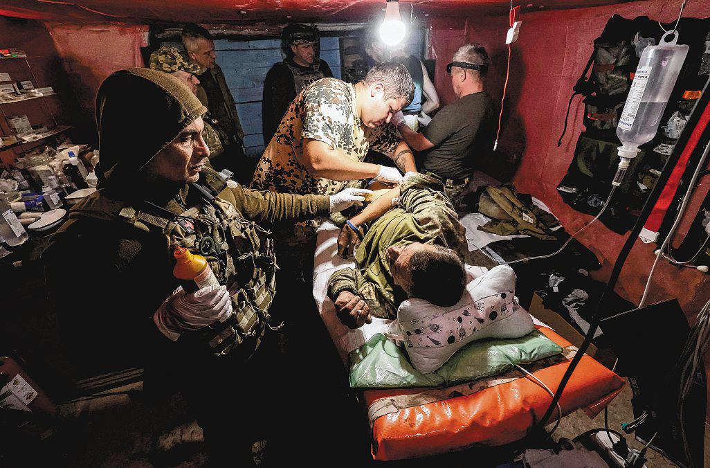 'My leg went numb': Wounded Ukrainian soldier's long crawl to safety