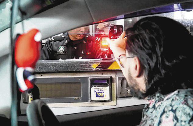 S’poreans can clear immigration with QR code at Johor land checkpoints from Sept 22