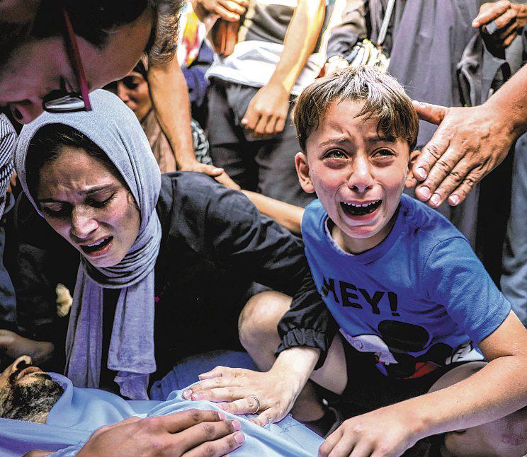 Hamas accepts Trump's Gaza peace plan, but the bloodshed is far from over