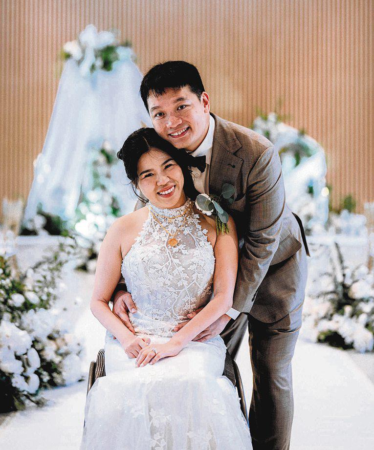 Yip and her 'best co-pilot' celebrate new chapter