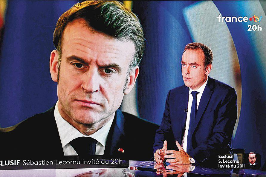 Macron to name new French PM as political crisis deepens