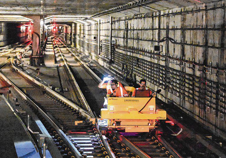 Rover that spots 'invisible' cracks among tech aids for MRT track inspections