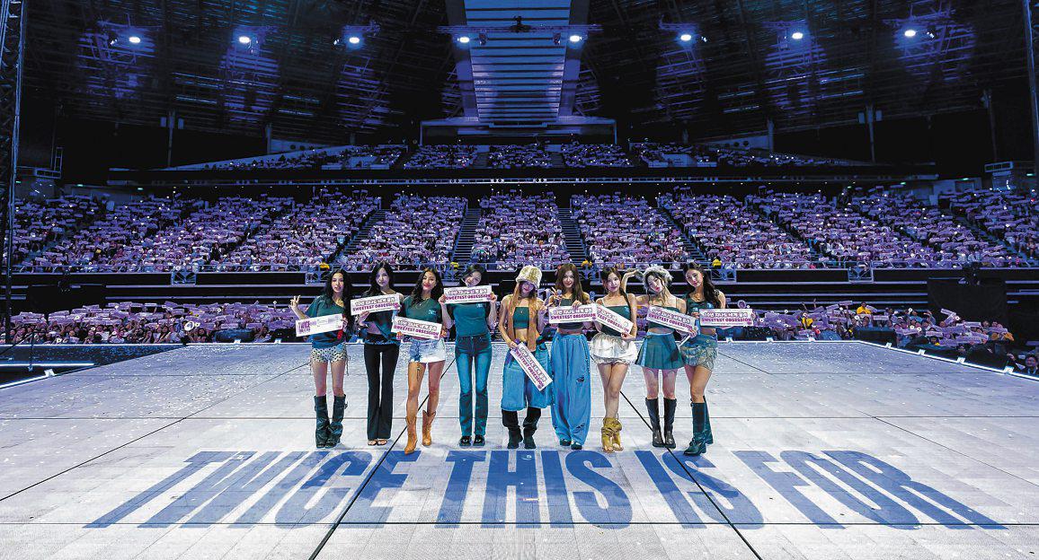Welcomed reunion on a stunning stage