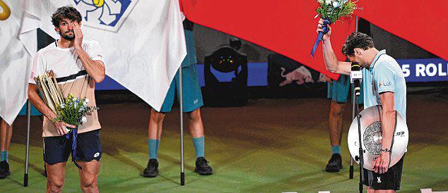 On a Shanghai tennis court, an education in grace