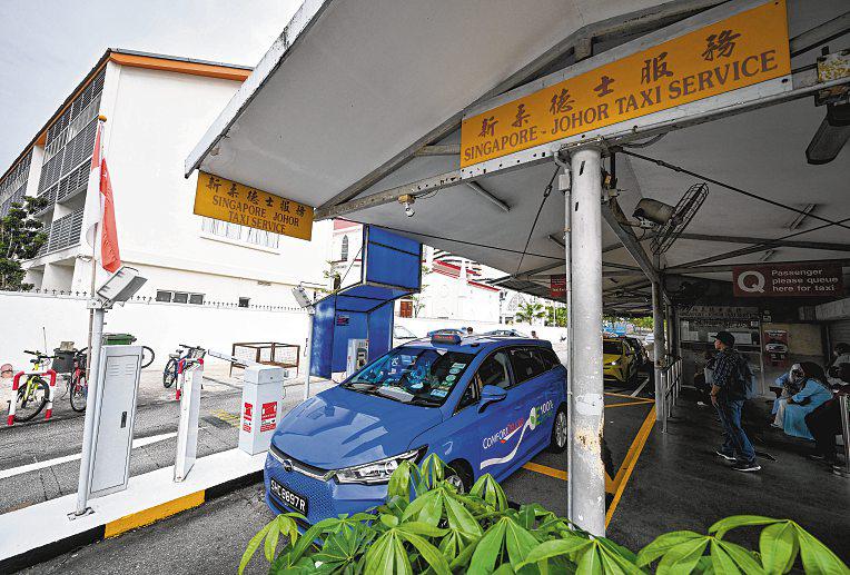 Cross-border taxis may soon be able to drop off passengers anywhere