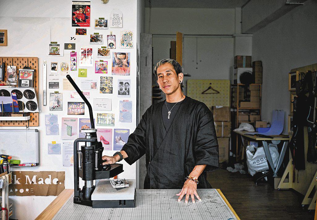 Former interior designer finds new calling as leather artisan