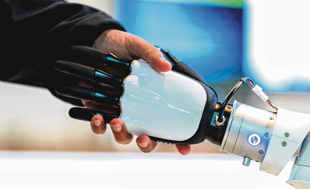 A new divide at work: The Al fluent and the Al fearful