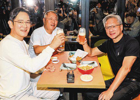 BYD Q3 profit slumps 33% amid intensifying competition, scrutiny