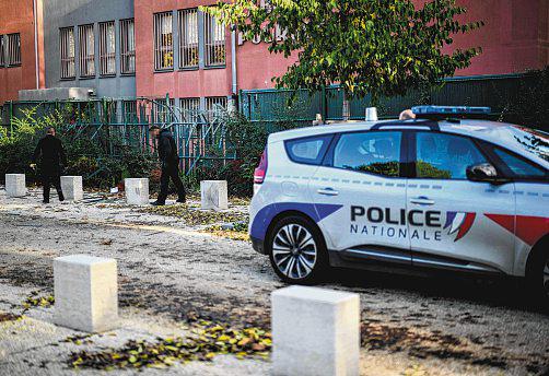 French police nab six over robbery at gold lab; $18m loot recovered