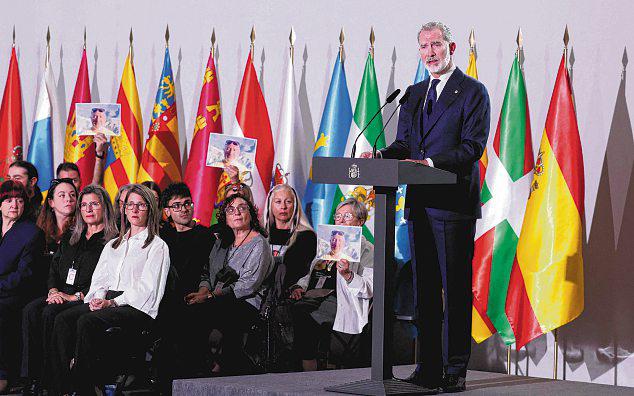 'Deaths were avoidable': Anger and grief as Spain marks a year after deadly floods