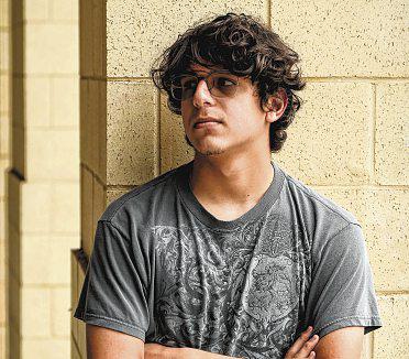 Why US college students are worried about money and jobs