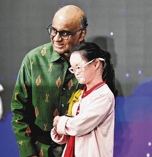 Girl with rare skin condition recognised for her resilience