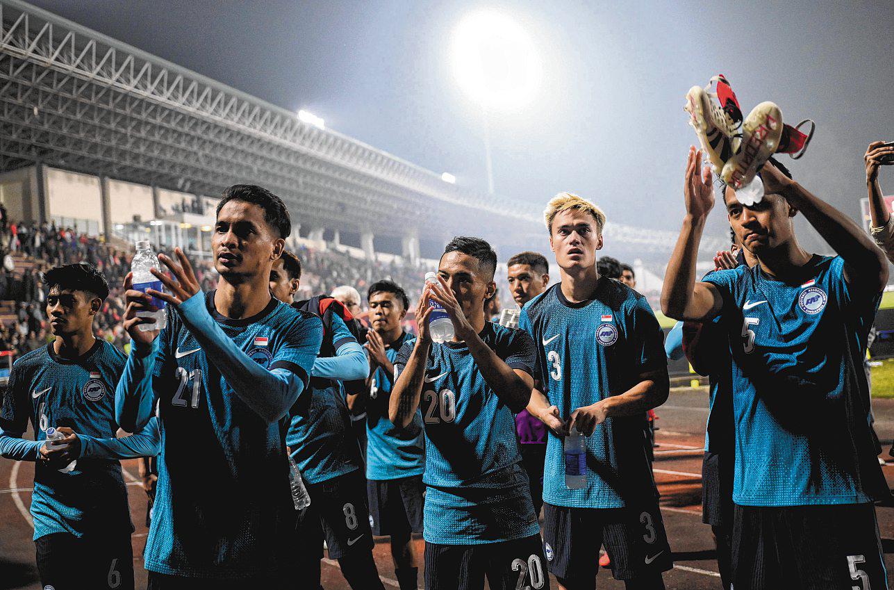 A 'BUZZING' ASEAN C'SHIP