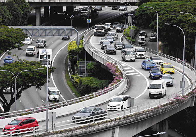 Category B COE price climbs to $129,890; Category A rate dips