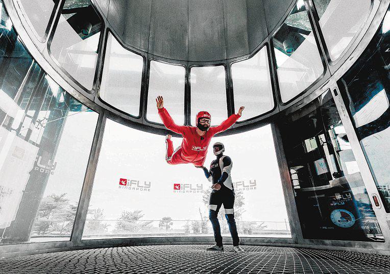 'Superman' David Corenswet flies high in S'pore for STB video
