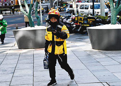 China can’t afford to ignore its army of gig workers